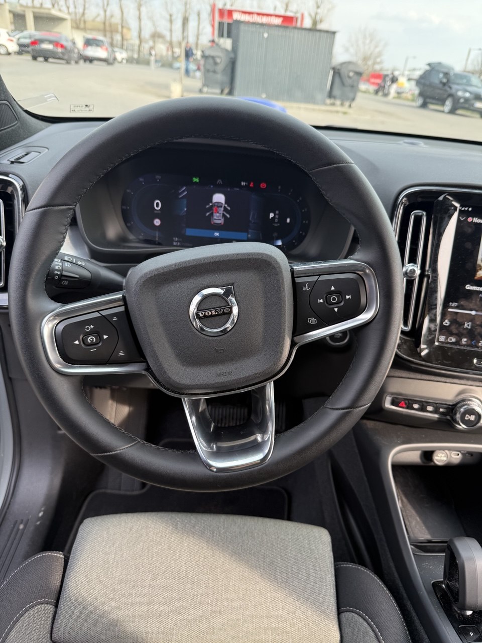 Volvo XC40 Steering Wheel